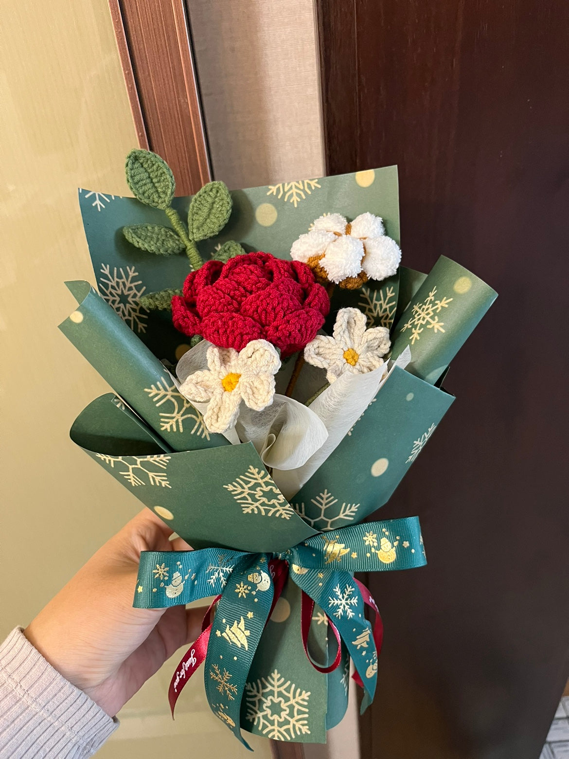 Christmas Rose Bouquet