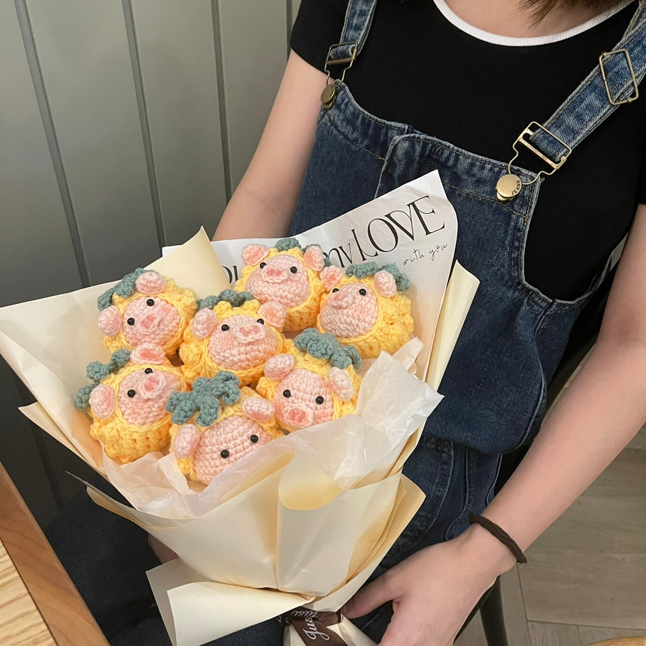 Pineapple Pig Bouquet