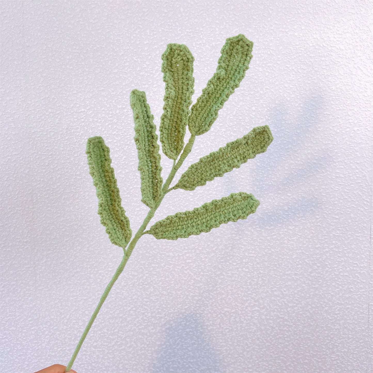 Handwoven daisy leaves