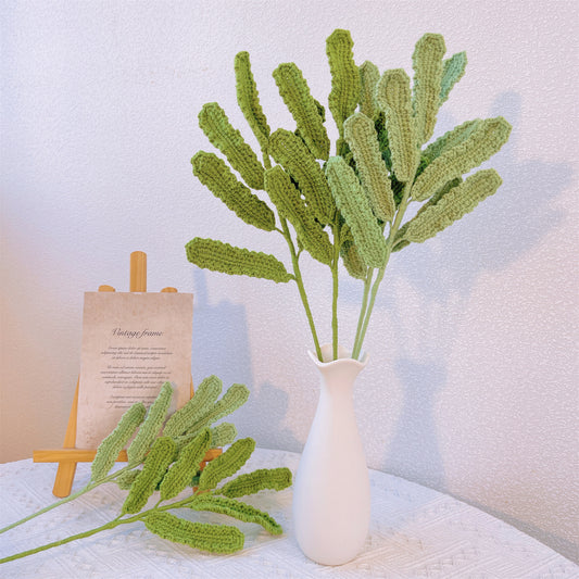 Handwoven daisy leaves