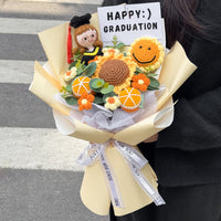 Graduation season hand-crocheted sunflower bouquet