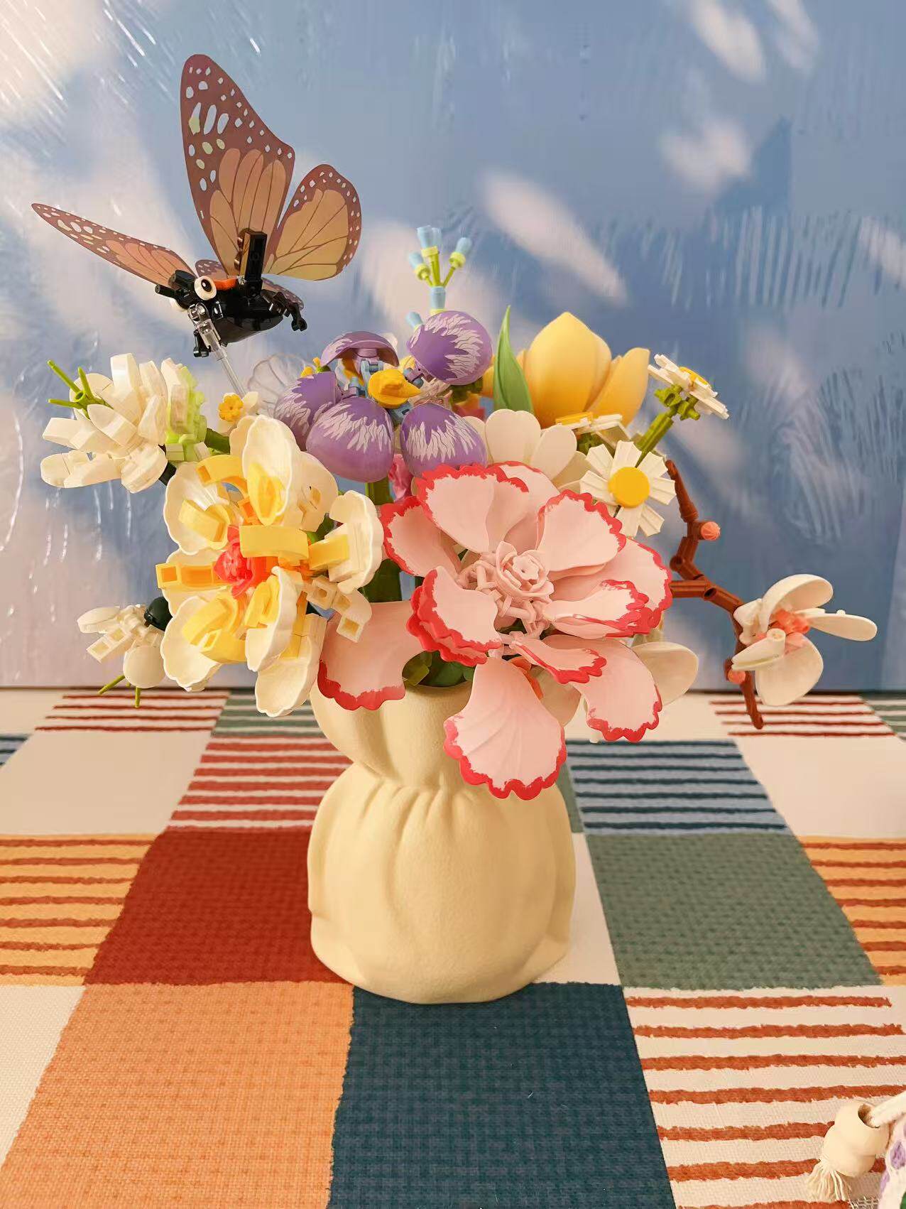 Building block bouquet + vase