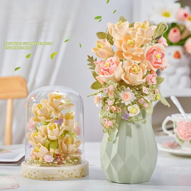 Everlasting flower building block vase