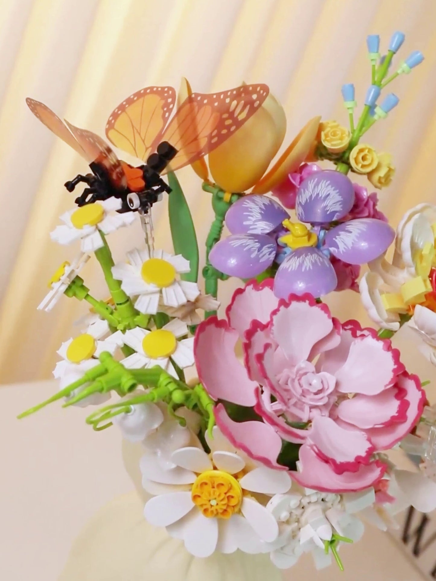 Building block bouquet + vase