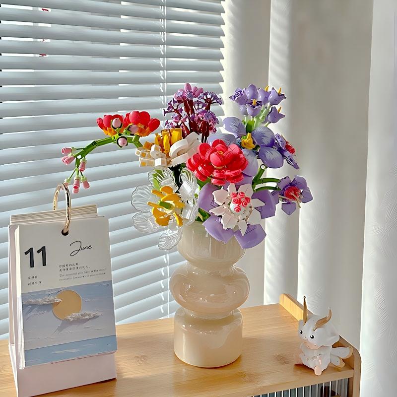 Building block bouquet + vase