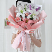 Handmade Knitted lily Bouquet