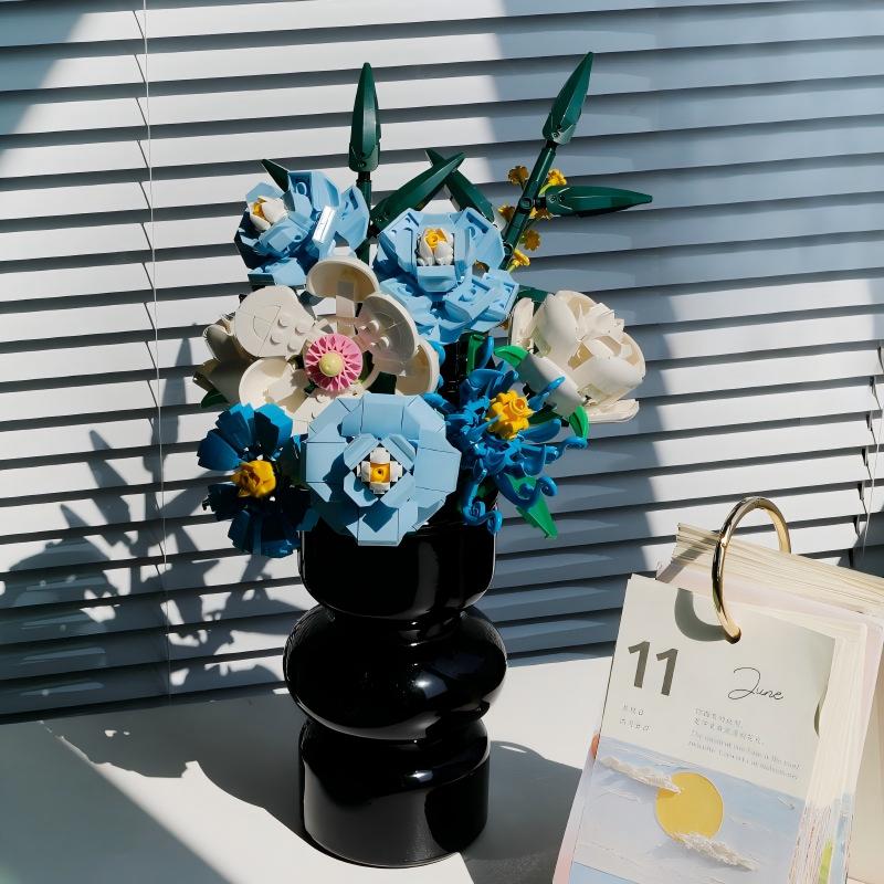 Building block bouquet + vase