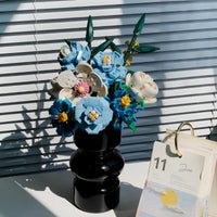 Building block bouquet + vase