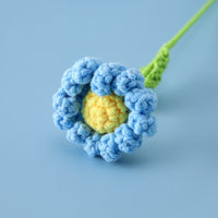 Handwoven small daisy flowers