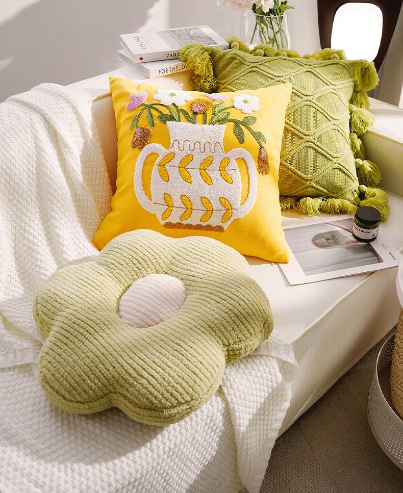 Fresh and simple style throw pillow